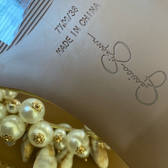 Seashell & Pearl T-strap sandals Jessica Simpson - Picture 3 of 8